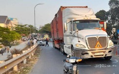 Xe đầu kéo va chạm xe máy, nam thanh niên tử vong tại chỗ