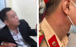 Lái xe Camry say xỉn kẹp cổ, tát CSGT là quân nhân Học viện Hậu cần