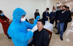 Cận cảnh xét nghiệm Covid-19 những người tham gia kỳ họp Quốc hội sắp tới