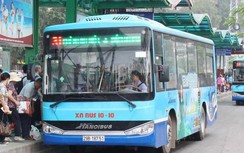 Bắt tại chỗ 2 đối tượng trộm cắp chuyên nghiệp trên xe buýt