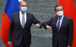 Tại Trung Quốc, ông Lavrov tuyên bố EU đã phá hủy quan hệ với Nga