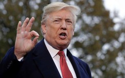 Ông Trump mỉa mai Tổng thống Biden sau vụ vấp ngã trên thang máy bay