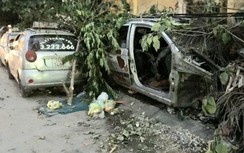 Giật mình dàn xe taxi "rác" vứt la liệt chật vỉa hè ở Hải Phòng