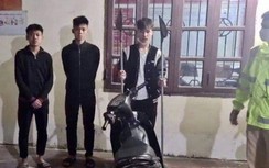 Hải Phòng: CSGT bắt 3 thanh niên 16 tuổi mang hung khí đi dạo phố