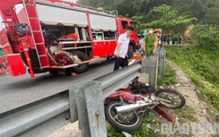 Nghẹt thở cứu hộ nam thanh niên rơi vực khi qua đèo Hải Vân lúc rạng sáng
