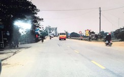 Nguy hiểm đoạn đường cong, vênh cao độ trên QL8 qua Hà Tĩnh