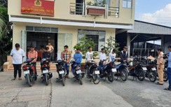 Đua xe trái phép trên QL1 còn quay clip tung lên mạng