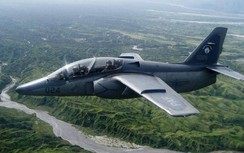 Philippines điều máy bay chiến đấu theo dõi chặt tàu Trung Quốc ở Biển Đông