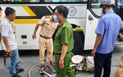 Người phụ nữ bán dừa tử vong thương tâm dưới bánh xe khách