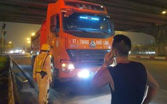 Đủ chiêu né cân tải trọng xe: Cố thủ ở cabin, giấu giấy tờ, đi lòng vòng...