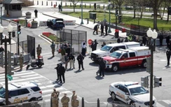 Video: Đồi Capitol chấn động vì vụ lao xe, dùng dao tấn công