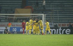 Bàn thắng phút 90+2 giúp đội nghèo nhất V-League lần đầu làm được điều này