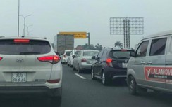 Cao tốc Pháp Vân - Cầu Giẽ phải xả trạm gần 2 tiếng