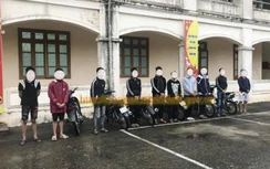 Hẹn nhau qua MXH, 10 thanh thiếu niên tụ tập chạy xe bốc đầu