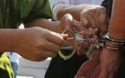 Thiếu nữ 17 tuổi suýt bị hiếp dâm vì cha nhờ chở bạn nhậu về nhà