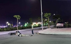 Va chạm với ô tô, ba thanh niên đi xe máy kẹp ba, không đội MBH bị thương