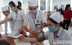 Cận cảnh những người đầu tiên ở Bạc Liêu tiêm vaccine phòng Covid-19