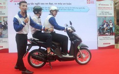 Honda Sơn Minh tuyên truyền ATGT cho học sinh trường THCS Trần Quốc Toản