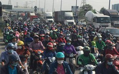 TP.HCM: Cửa ngõ phía Đông kẹt xe kéo dài nhiều km trước nghỉ lễ 30/4