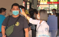 Video: Người dân ùn ùn về quê, các bến xe Hà Nội phòng dịch thế nào?