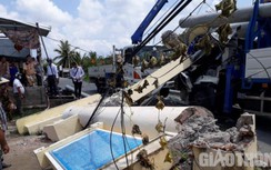 Lời kể người dân chứng kiến xe sửa chữa điện kéo sập cổng chào ở Bạc Liêu