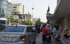 Khách đi tàu nghỉ lễ 30/4 quá đông, đường sắt phải bán cả ghế phụ