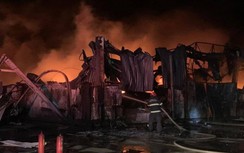 Video: Cháy lớn tại công ty bao bì rộng hàng nghìn m2 ở Bình Dương