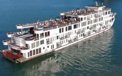 Toàn bộ nhân viên phục vụ trên du thuyền Ambassador âm tính với Covid-19