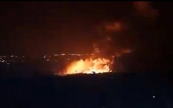 Video thành phố cảng lớn của Syria bị không kích dữ dội