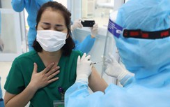 Hà Nội tiêm miễn phí vaccine Covid-19 cho người dân từ 18 đến 65 tuổi