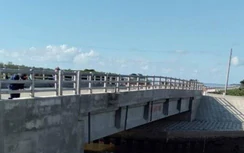 Đưa vào sử dụng cầu đê biển Gò Công, vừa để đi lại, vừa ngăn mặn