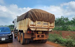 Xe cơi nới phá đường làng: Giám đốc mỏ đá nhận có sai trong việc bốc hàng