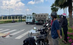 Video: Người đàn ông sang đường thiếu quan sát, bị xe ben cán tử vong