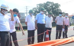 Hà Nội kiểm tra, yêu cầu khắc phục triệt để sự cố nứt đê Đan Phượng