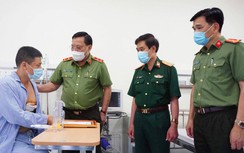 Thứ trưởng Công an gửi thư khen tài xế taxi dũng cảm khống chế kẻ truy nã