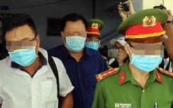 Công an tìm thấy gì khi khám nơi làm việc và nhà cựu GĐ Sở TN&MT Khánh Hòa?