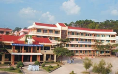 Lơ là chống dịch, Hiệu trưởng Cao đẳng Sư phạm Điện Biên bị tạm đình chỉ