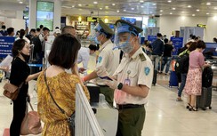 Covid-19 phức tạp, sân bay Nội Bài phòng dịch thế nào?