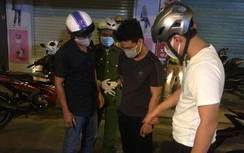 Cú đấm thép 363 Gò Vấp bắt 2 tên nghi tàng trữ ma túy khi giãn cách xã hội