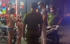 Người phụ nữ không đeo khẩu trang quậy phá: Phạt thêm lỗi gây rối trật tự