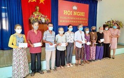 Nghệ sĩ Hoài Linh đã trao 2,5 tỷ cho vùng ảnh hưởng bão lụt Quảng Ngãi