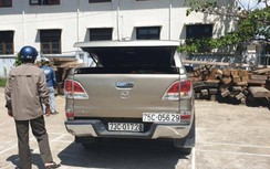 Truy đuổi 100 km bắt ô tô sử dụng nhiều biển số giả chở gỗ lậu