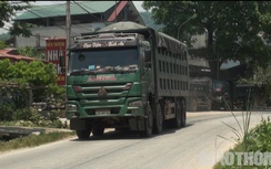 Tuyên Quang: Xe quá tải chạy rầm rập, CSGT huyện nói... chưa nắm được(!?)