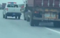 Phạt tài xế xe container lạng lách, đánh võng, chèn xe CSGT để bỏ chạy