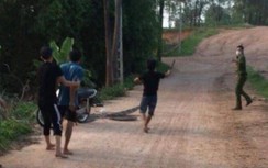 Khởi tố 2 đối tượng chém công an chỉ vì chuyện trẻ bị thu diều