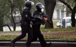 Newsweek: Belarus bắt tù nhân chính trị phải gắn mác vàng, phân biệt đối xử