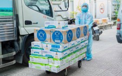 Vinamilk tiếp sức tổ công tác lấy mẫu, xét nghiệm của TP.HCM trong đợt dịch cao điểm