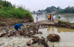 Tuyên Quang: Đi đánh cá, người dân tá hoả phát hiện 3 quả bom ven sông