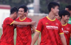 Cầu thủ từng lọt "mắt xanh" HLV Wenger báo tin vui cho thầy Park