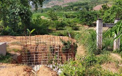 Sơn La: Cầu treo dở dang, dân vừa lội suối vừa lo